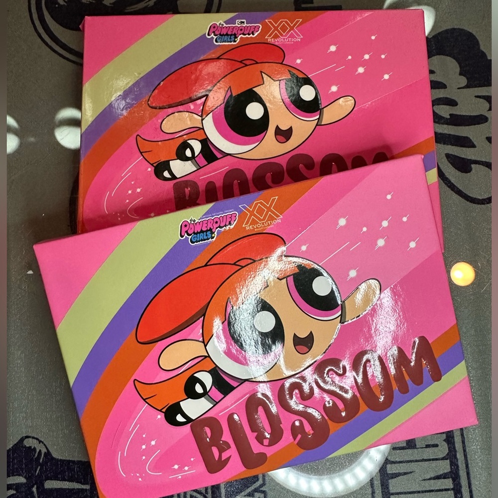 PowerPuff Girls BLOSSOM - 6 Shade Color Pan Eyeshadow Palette COLLECTOR EDITION